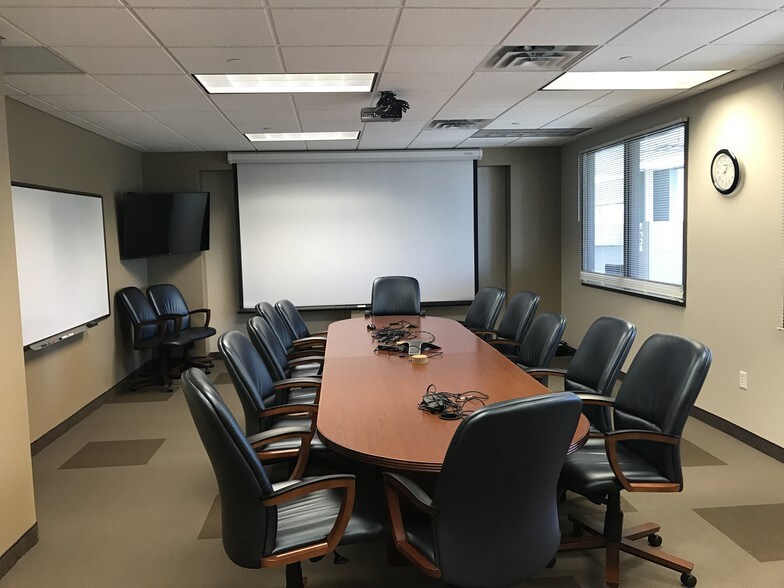More Photos Of 7645 Lyndale Ave, Richfield Office For Lease