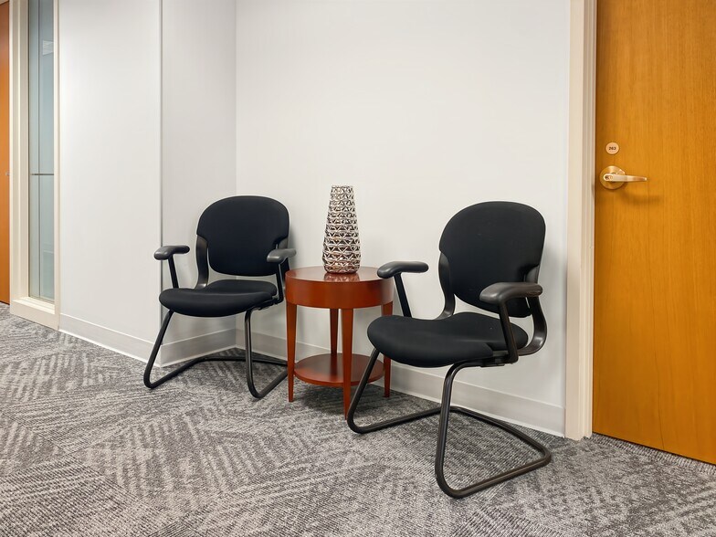 More Photos Of 4320 Winfield Rd, Warrenville Coworking Space