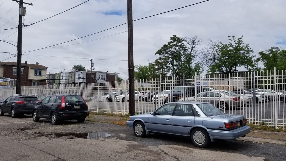 More Photos Of 601 West Ave, Jenkintown Post Office For Sale