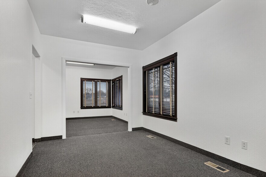 More Photos Of 2563 S Five Mile Ave, Boise Office Residential For Lease