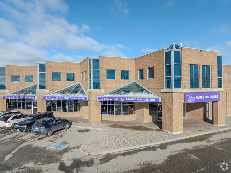 More Photos Of 243-263 Woodlawn Rd W, Guelph Storefront Retail Office For Lease