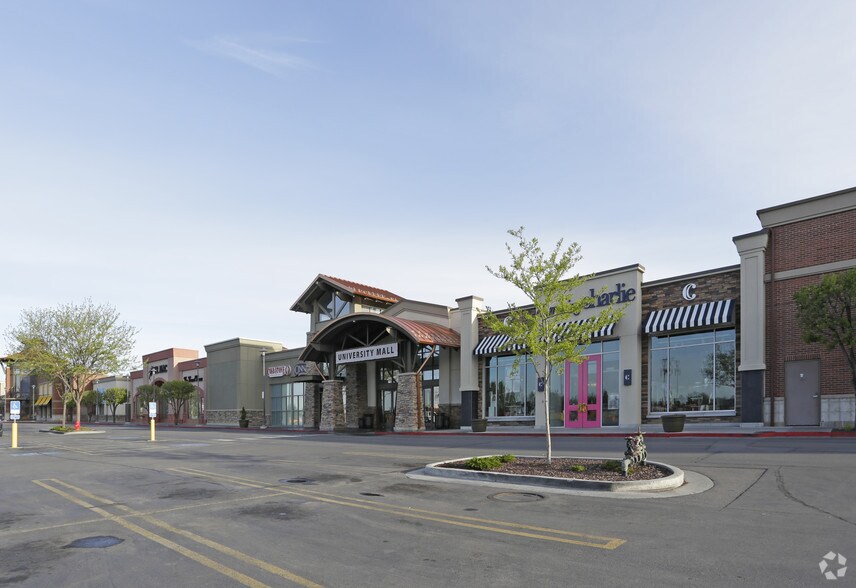 More Photos Of 575 E University Pky, Orem General Retail For Lease