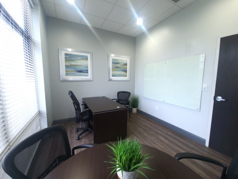 More Photos Of 952 International Pky, Lake Mary Office Residential For Lease