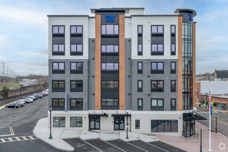 More Photos Of 300 E Main St, Bound Brook Apartments For Lease
