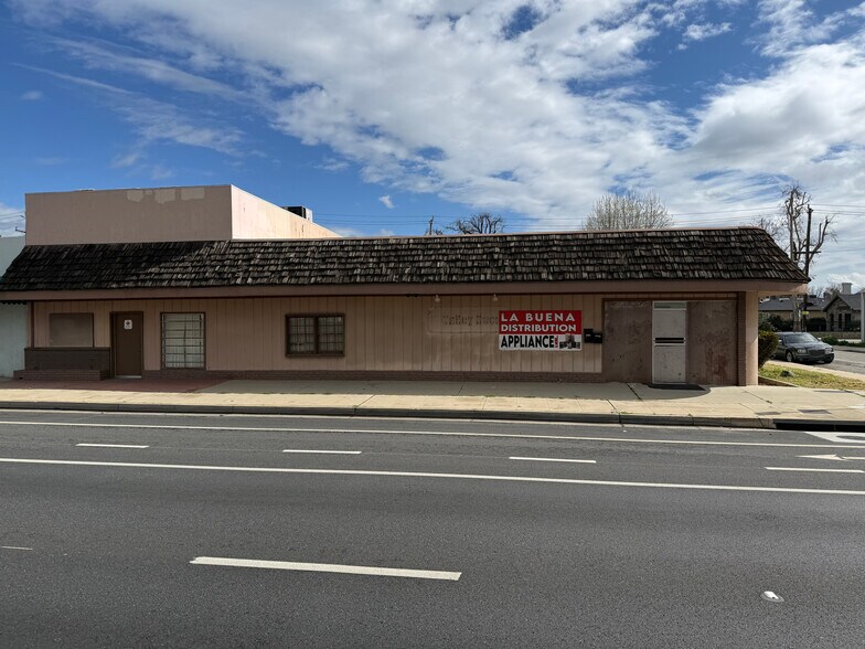 Primary Photo Of 3000-3012 Union Ave, Bakersfield Storefront For Sale