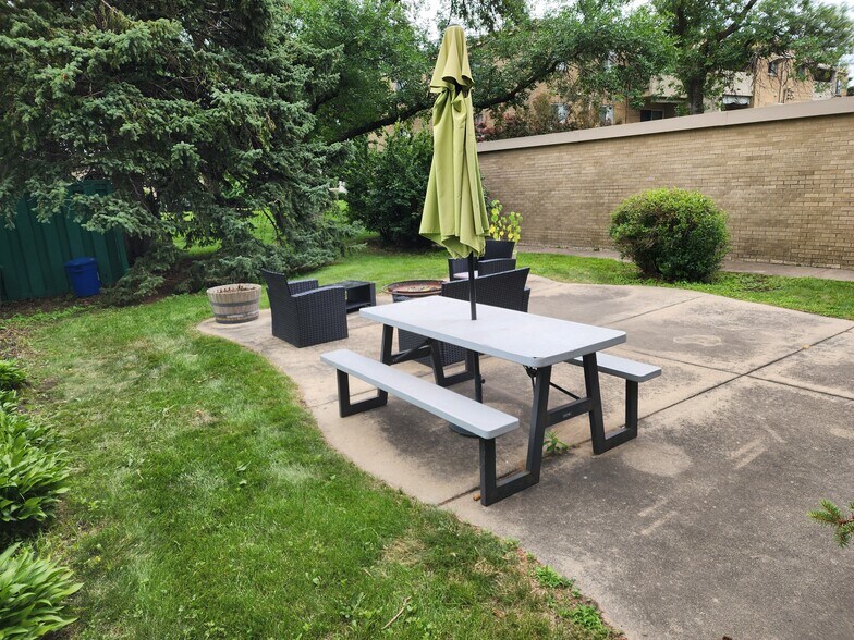 More Photos Of 7000 Sandell Ave, Edina Apartments For Sale