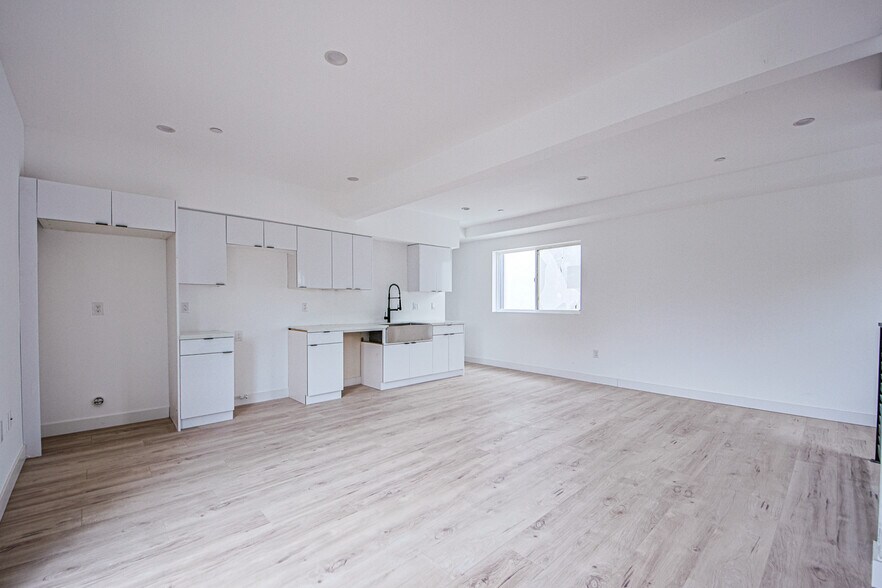 More Photos Of 6461 Woodley Ave, Van Nuys Apartments For Sale