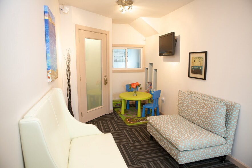 More Photos Of 88 Terry Rd, Smithtown Office For Sale