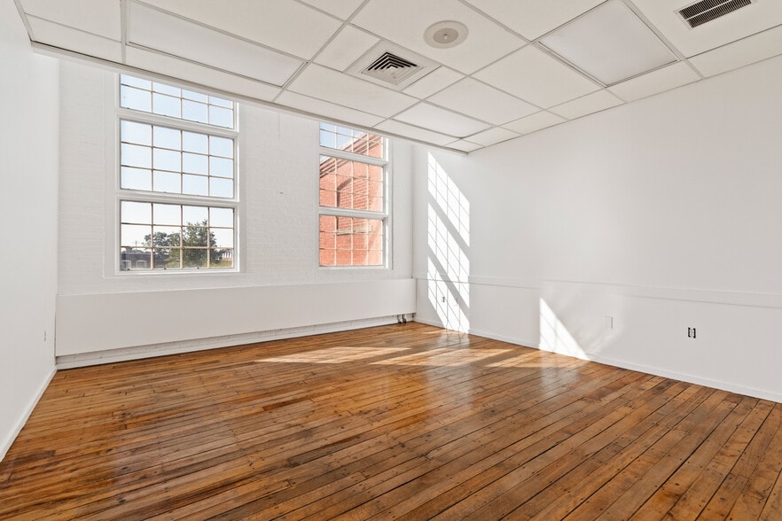 More Photos Of 114 Boston Post Rd, West Haven Medical For Lease