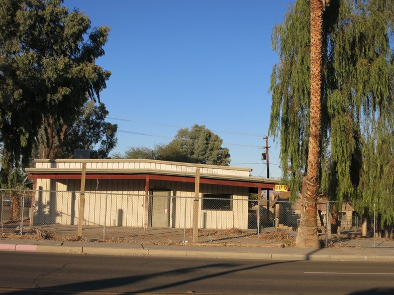 More Photos Of 1150 W Broadway St, Needles Warehouse For Sale