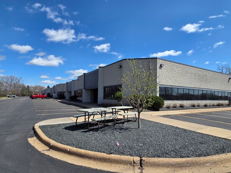 More Photos Of 4354-4396 W Round Lake Rd W, Arden Hills Light Manufacturing For Lease