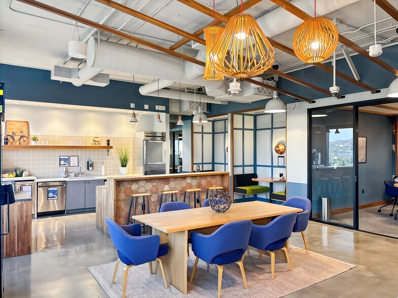 More Photos Of 3900 W Alameda Ave, Burbank Coworking Space