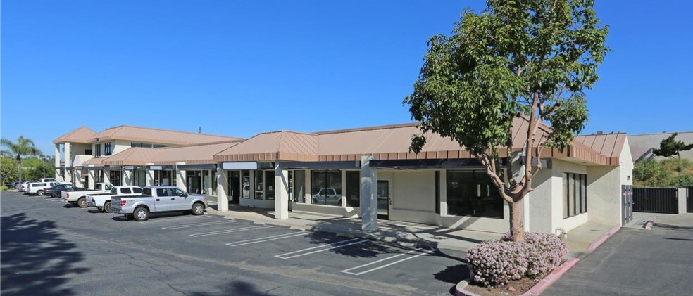 More Photos Of 1717 E Vista Way, Vista Unknown For Lease