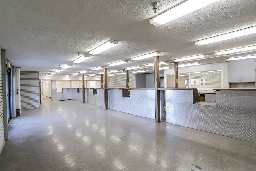 More Photos Of 2334 Production Dr, Indianapolis Warehouse For Sale