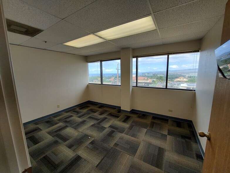 More Photos Of 35 Lunalilo St, Wailuku Office For Lease