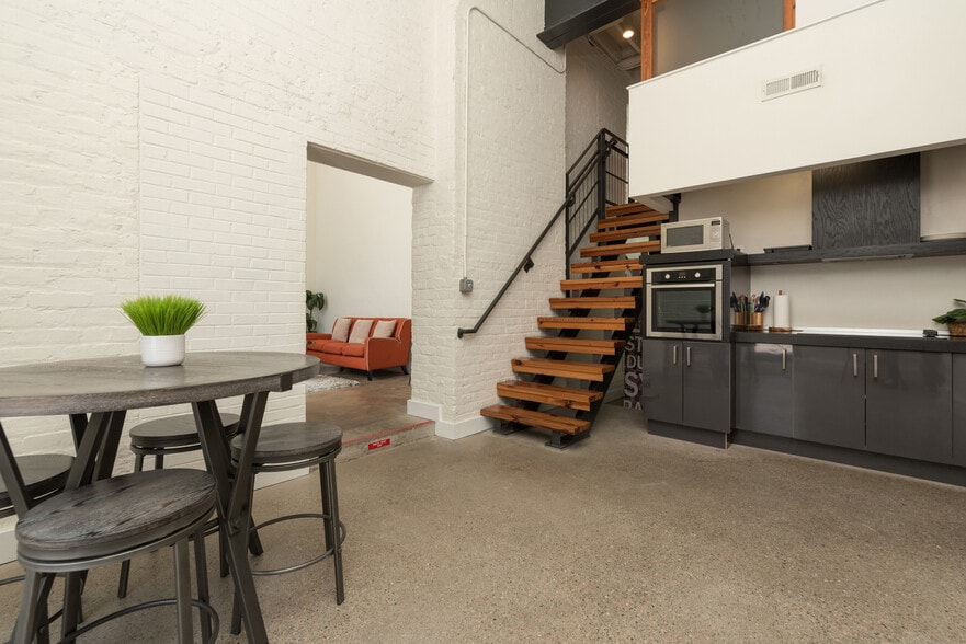 More Photos Of 412 N 3rd St, Richmond Apartments For Sale