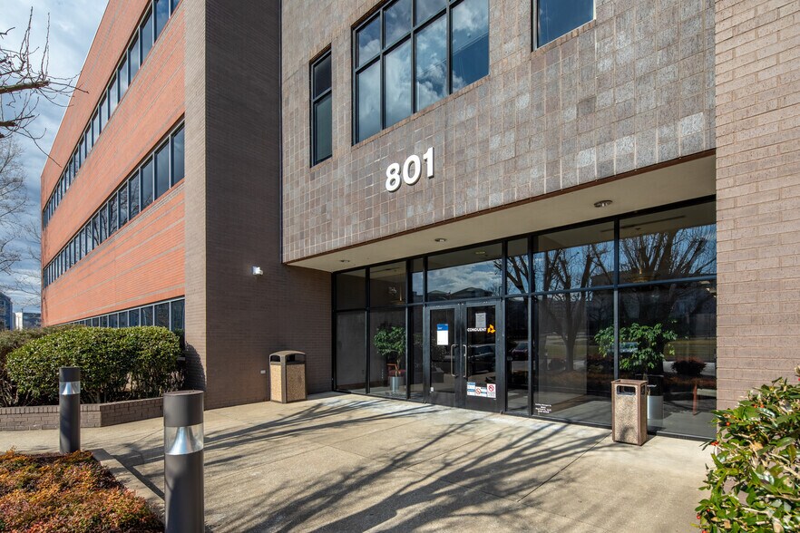 More Photos Of 801 Royal Pky, Nashville Unknown For Lease