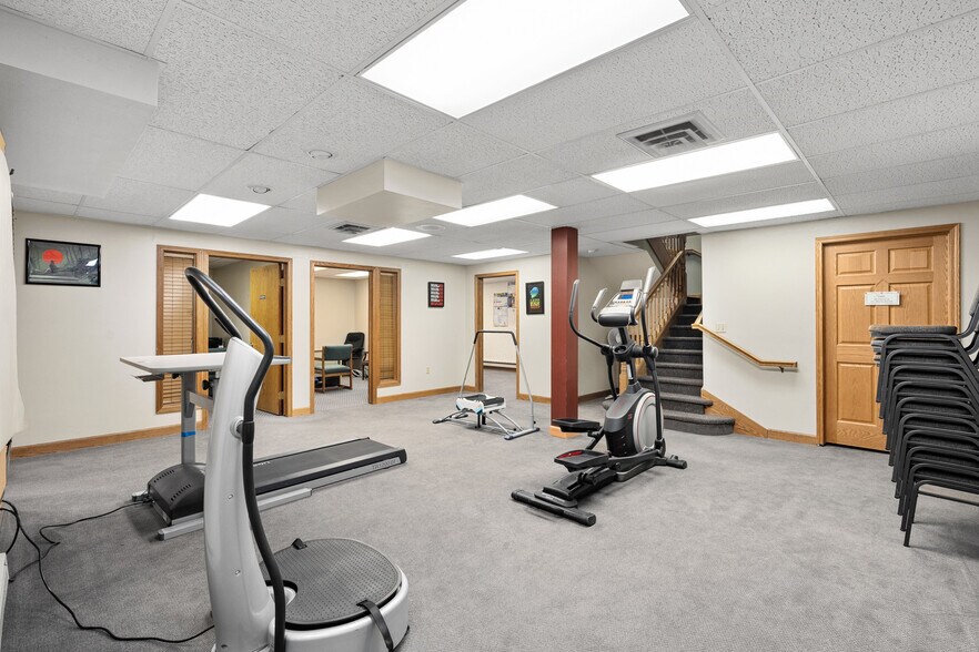 More Photos Of 822-826 S Hastings Way, Eau Claire Medical For Sale