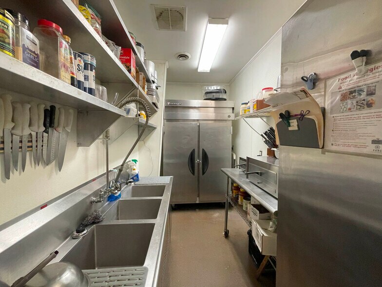 More Photos Of 10025 Pulaski Hwy, Middle River Bar For Sale
