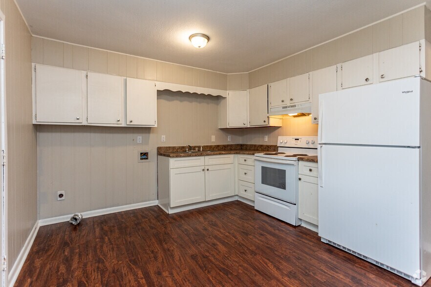 More Photos Of 3300-3374 Valley View Dr, Knoxville Apartments For Sale