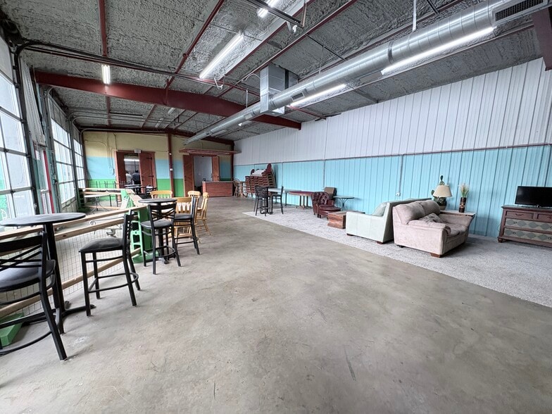 More Photos Of 4225 S Peoria Ave, Tulsa Freestanding For Sale