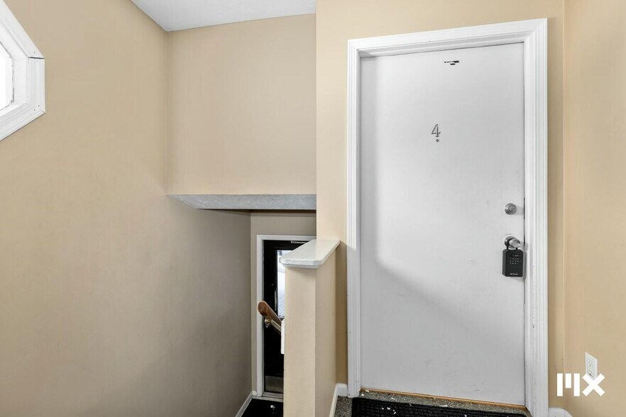 More Photos Of 2535 7th St, Shelbyville Apartments For Sale