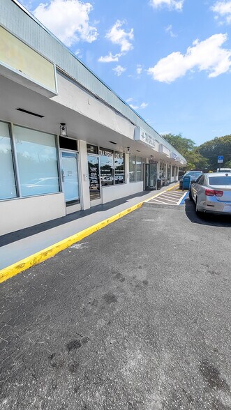 More Photos Of 3325 Griffin Rd, Fort Lauderdale Freestanding For Lease