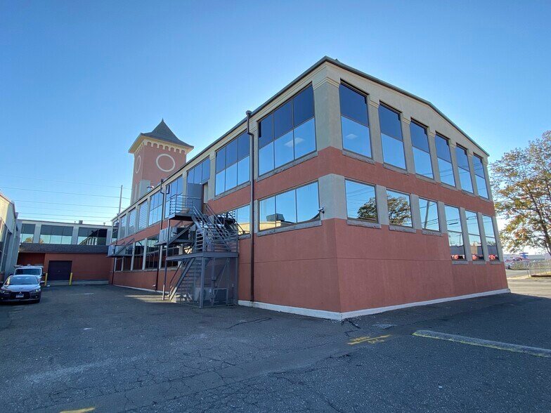 More Photos Of 304 Bishop Ave, Bridgeport Manufacturing For Lease