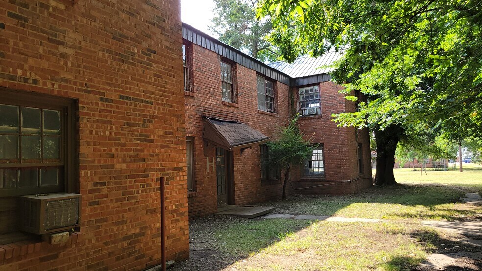 More Photos Of 701 W Pine Ave, Duncan Apartments For Sale