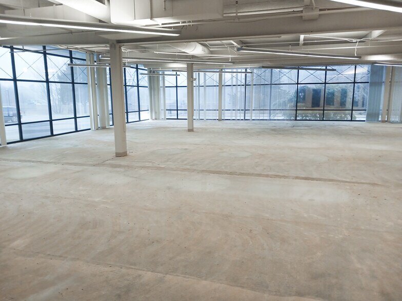 More Photos Of 141 Mill Rock Rd E, Old Saybrook Research And Development For Lease