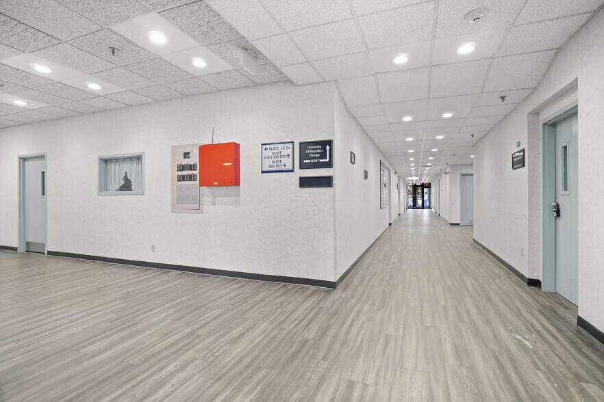 More Photos Of 725 Reservoir Ave, Cranston Medical For Lease