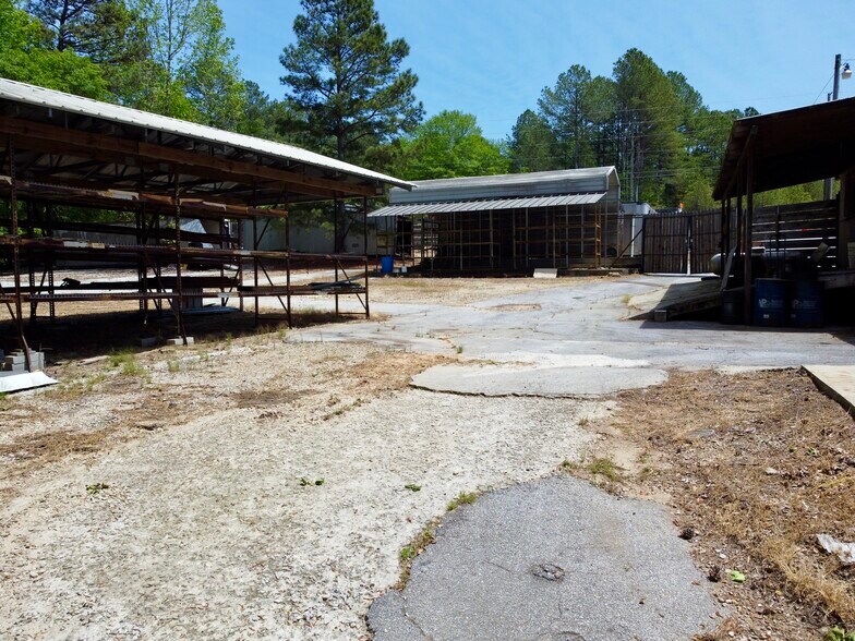 More Photos Of 3560 NW Highway 20, Conyers General Retail For Sale