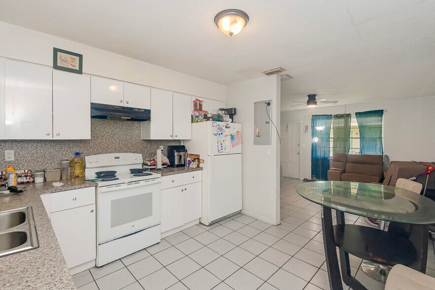 More Photos Of 1911 SW 4th Ave, Fort Lauderdale Apartments For Sale