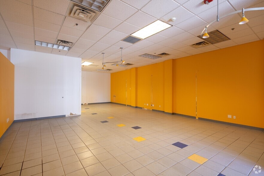 More Photos Of 799 Central Ave, Highland Park Storefront Retail Office For Lease