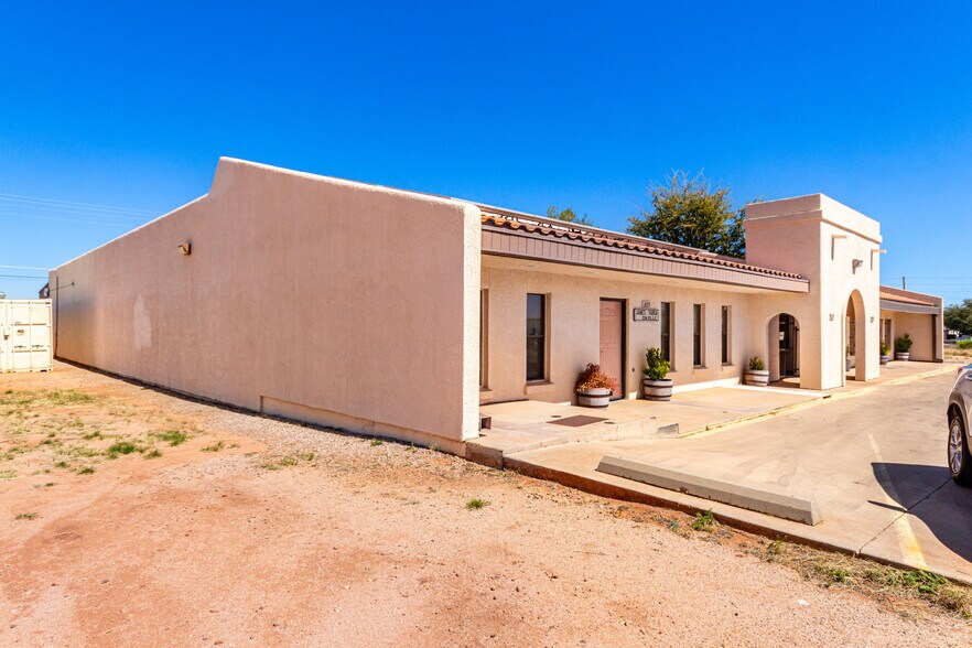 Primary Photo Of 633-705 E Wilcox Dr, Sierra Vista Medical For Lease