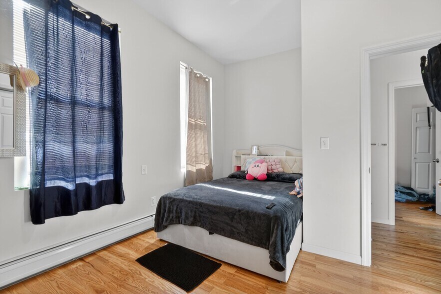 More Photos Of 219-225 Broad st, Staten Island Apartments For Sale