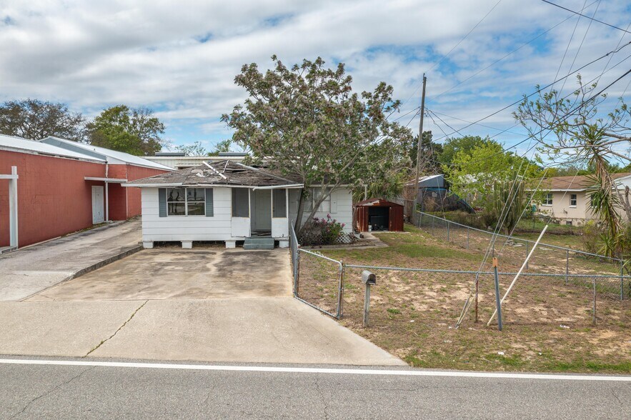 More Photos Of 19 Evergreen Dr, Lake Wales Freestanding For Sale