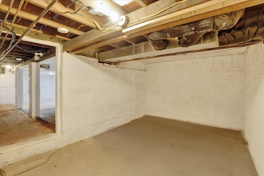 More Photos Of 55 E Front St, Keyport Office For Sale