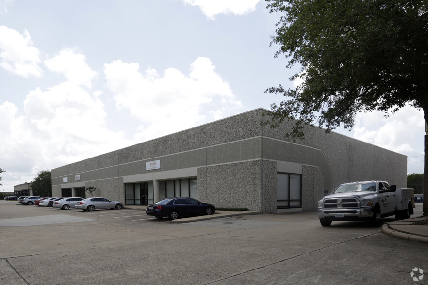 Primary Photo Of 4003 Greenbriar Dr, Stafford Warehouse For Lease