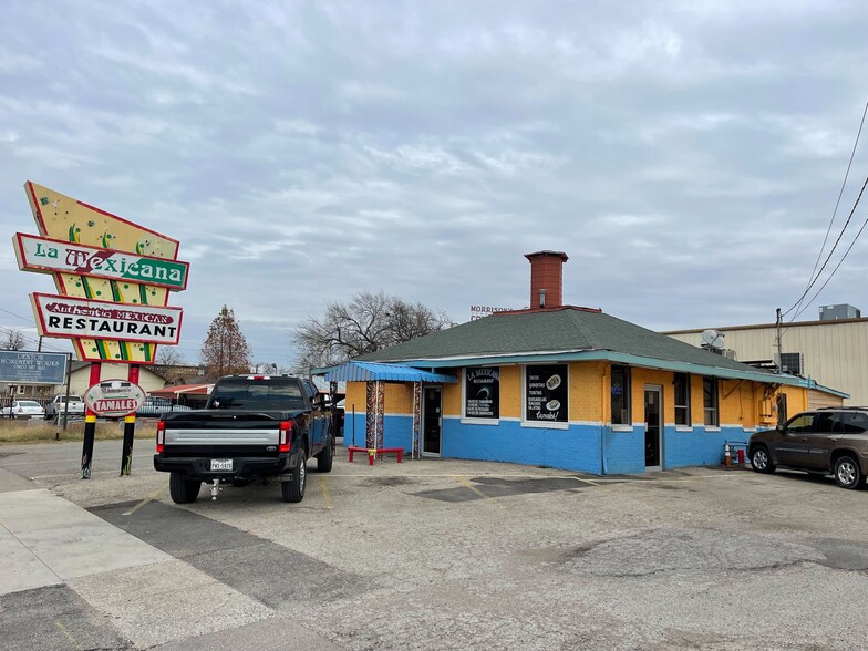 Primary Photo Of 619 S Locust St, Denton Restaurant For Lease