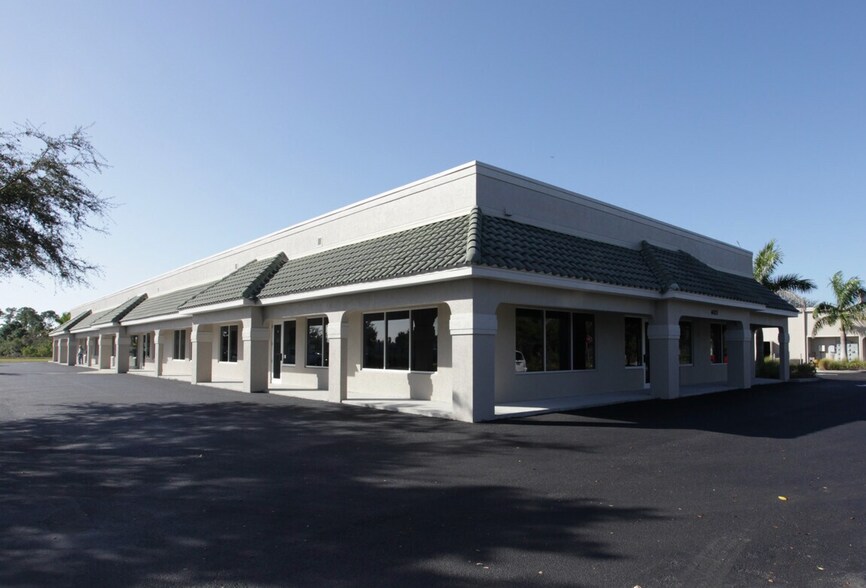 More Photos Of 6025 Taylor Rd, Punta Gorda Flex For Lease