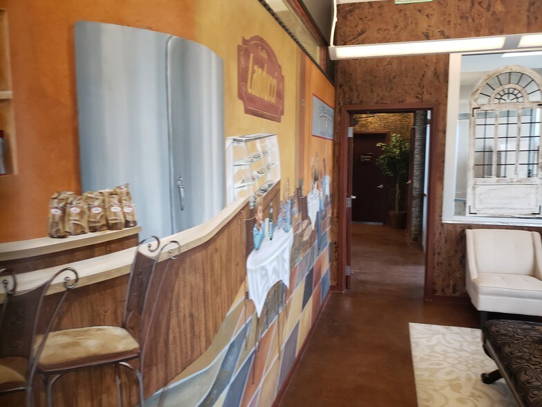 More Photos Of 7525 S Union Park Ave, Sandy Bank For Sale