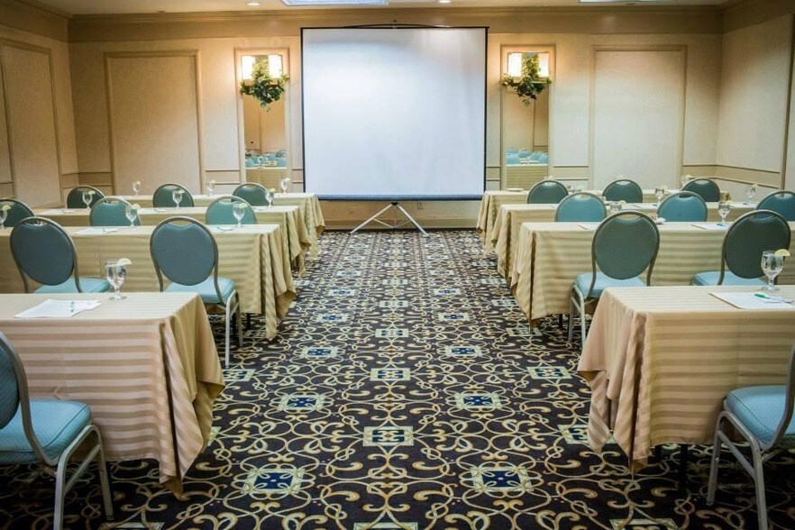 More Photos Of 148 Sheraton Dr, New Cumberland Hotel For Sale