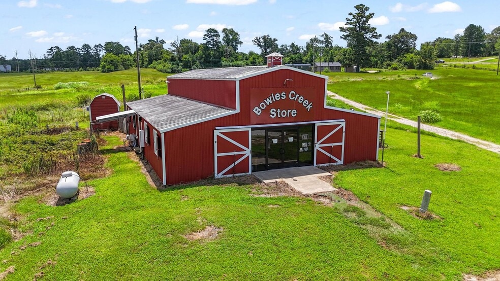 Primary Photo Of 11074 State Highway 64 W, Overton Freestanding For Sale