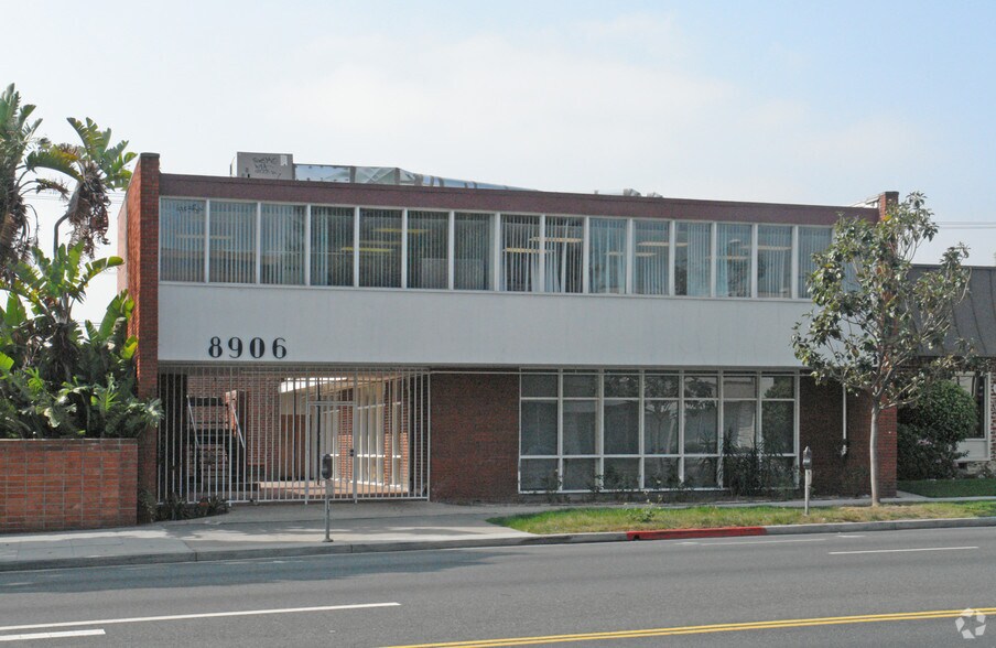 More Photos Of 8906 W Olympic Blvd, Beverly Hills Office For Lease