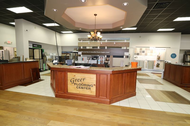 More Photos Of 913 N Main St, Greer General Retail For Sale