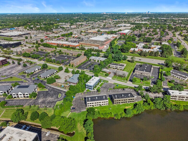 More Photos Of 160 Prosperous Pl, Lexington Medical For Sale