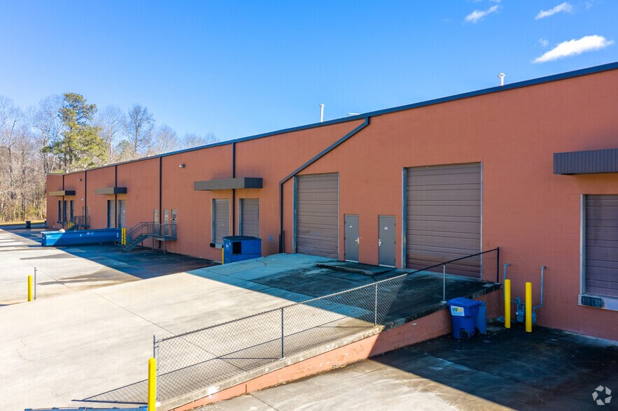 More Photos Of 4544 Atwater Ct, Buford Distribution For Lease