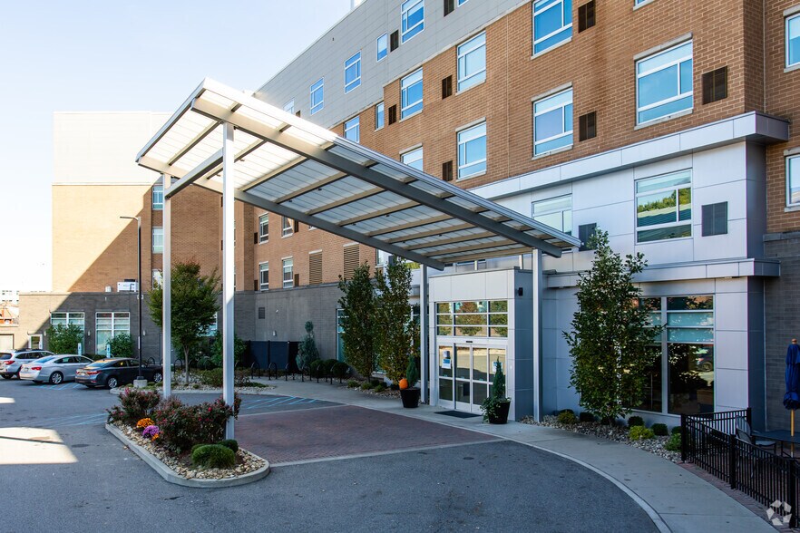 More Photos Of 5335 Baum Blvd, Pittsburgh Hotel For Lease