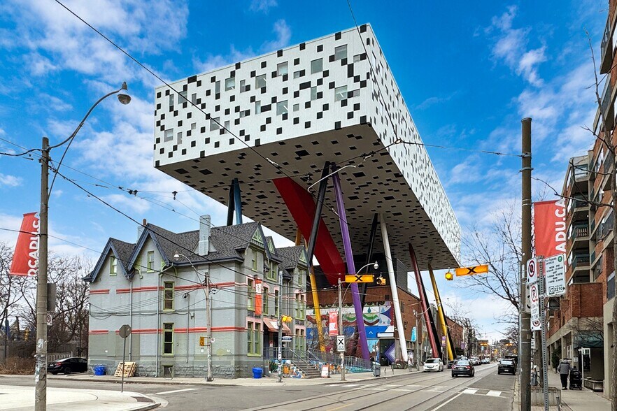 More Photos Of 10-14 Mccaul St, Toronto Office For Sale